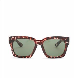 NWT Quay Sunglasses